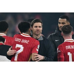 Xabi Alonso astuu Anfieldille päävalmentajaksi